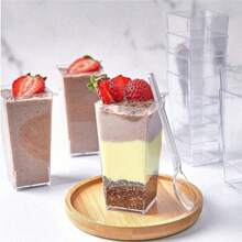 [10/20/30/50/60/100个装] 透明塑料甜点杯、慕斯杯、布丁杯、烘焙模具杯，具有耐低温、易清洗的特点，适用于咖啡馆、小吃店、自助餐、家庭、厨房、烘焙派对，可用于制作布丁、芝士蛋糕、慕斯、果冻等甜点。 - 透明 - 查看 1