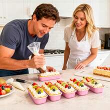 50个带盖和勺子的迷你蛋糕托盘、长方形铝箔面包烤盘、迷你吐司托盘和带盖食品容器，6.8盎司烘焙用品 - 查看 8