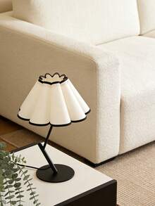 1pc USB Powered Flower Desk Lamp, Modern Retro Innovative Atmosphere Minimalist Decor Lamp, Suitable For Bedroom Bedside, Room Tabletop - Black - View 7