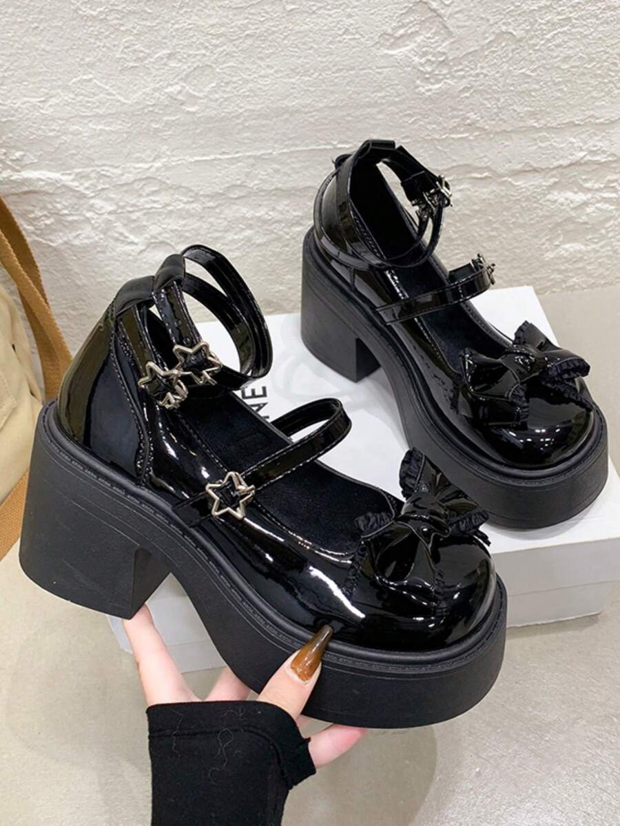 2024夏季新款白色玛丽珍平底鞋，百搭复古风，增高，适合搭配连衣裙