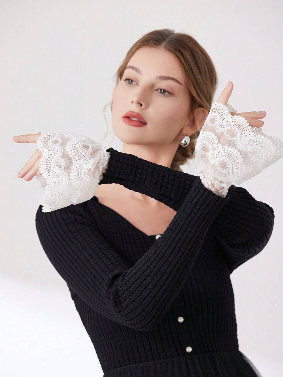 1 Pair White Lace Wave Design Versatile Arm Sleeves - White-170 - View 1