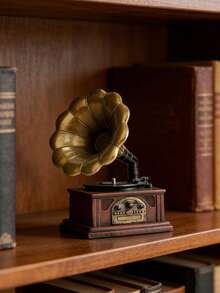 1pc Retro Gramophone Model Resin Decor, Home Decoration, Birthday/Graduation Gift, Suitable For Living Room, Dining Table, Desk, Bookshelf, Office, Also Suitable For Ramadan And Eid Al-Fitr Decoration - Retro - View 3