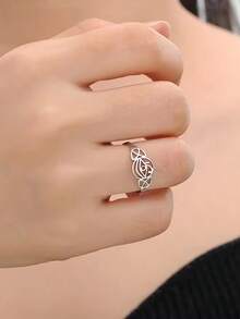 LIKGREAT 1pc Stainless Steel Hollow Geometric Horus Eye Ring, Minimalist Fashion Personalized Ring Jewelry, Exquisite Gift - Fashion Series - View 3