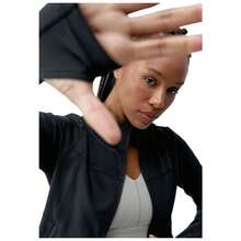 Born Living Yoga Chandal Jacket CS112-C For Women In Color Black - الأسود - مشاهدة 5