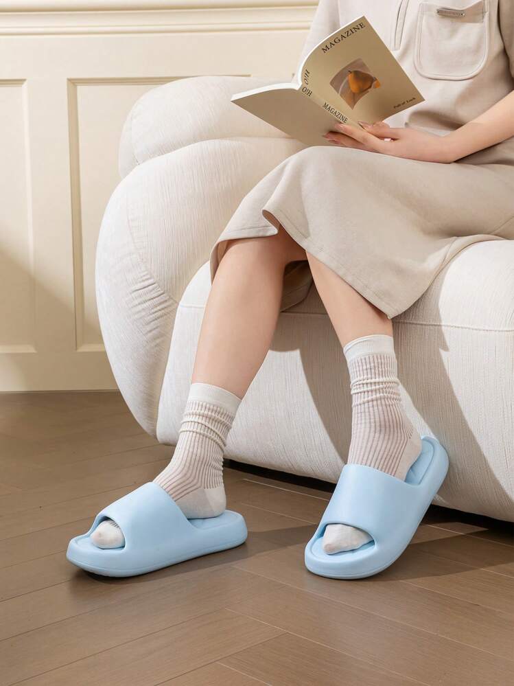 Damskie letnie kapcie prysznicowe z odkrytymi palcami, antypoślizgowe, szybkoschnące, lekkie i wygodne, do użytku domowego, pod prysznic, na basen, na plażę, do codziennego użytku - Niebieski - Zobacz 5