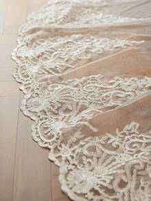 One Layer Ivory Long Lace Bridal Veils With Metal Comb Fall Clothes For Women - trắng - Xem 4
