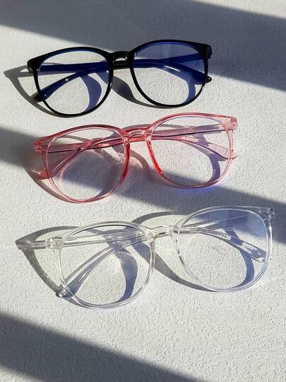 3 piezas Gafas universales para hombres y mujeres. Las lentes son transparentes. Hay opciones de marcos en negro, rosa y transparente. Son adecuadas para que los estudiantes las usen después de regresar a la escuela, para actividades como lectura de computadora, juegos, ver televisión o usar teléfonos móviles.