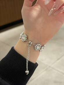 1 Piece Women's Summer Vacation Style, Sunflower Rhinestone Watchband, Compatible With Xiaomi Band 8 Pro/9 Pro, Mi Band 3/4/5/6/7, 8/8 NFC/9/9 NFC/10/10 NFC, Watch4/Watch5 - Silver - View 6