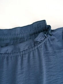 Áo nữ kiểu tối giản, chất liệu nhăn nhẹ - Màu xanh dương, chi tiết buộc dây, cổ áo nhún bèo, dáng rộng, thích hợp cho mùa hè. - Màu xanh lam - Xem 12
