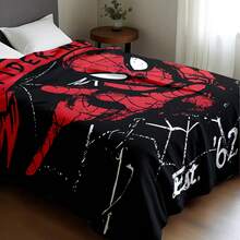 Marvel 这款漫威蜘蛛侠主题法兰绒毯采用黑、白、灰三色蜘蛛网隧道设计，突显了蜘蛛侠在危险环境中的动态身手。它触感温暖柔软，可用作沙发毯、午睡毯或装饰性床上用品。 - 黑色 - 查看 6