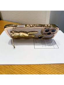 兔子波浪纹手机壳，兼容 17 Pro Max，电镀防震奢华保护壳，带防尘孔和加厚边框，也兼容三星 Galaxy S24 Ultra/S24 Plus/S24/S23 Ultra/S23 Plus/S23/S22 Ultra/S22 Plus/S22/S21 Ultra/S21 Plus/S21 FE/S23 FE/S20 Ultra/S20 Plus/S20 FE，以及 A5x/C1 2 3 4 5 6 7 8 9/9 8 7 6 5 4 3 2 1 和 A1 2 3 4 5 6 7 8 9 9 8 7 6 5 4 3 2 1。 - 金色 - 查看 3