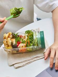 1 pièce Boîte à salade, grande capacité, étanche, boîte à salade verticale à ouverture latérale étanche et à couches, avec récipient à assaisonnement intégré, réutilisable, boîte à lunch portable, convient pour le bureau, le pique-nique et les voyages. Nécessités domestiques et quotidiennes, fournitures de cuisine et de salle à manger. Pratique et commode - Multicolore - Voir 2