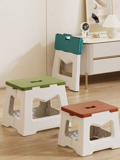 户外露营野餐必备折叠凳，加厚承重防滑脚凳，适用于钓鱼/排队/音乐节等场合，轻便易收纳，也可作家用门口换鞋凳，多种颜色可选，稳固耐用，室内外均可使用。