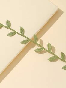 1pc Women's Green Vine & Leaf Refreshing Choker Necklace, Collar Necklace, Clavicle Chain - Multicolor - View 3