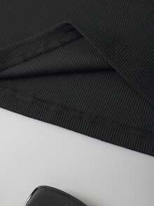 Conjunto de 2 piezas para mujer. Un conjunto de ropa deportiva de 2 piezas que incluye un top corto acanalado y shorts deportivos, adecuado para actividades al aire libre, deportes, viajes, caminatas por la ciudad, etc. Cómodo y fácil de combinar. Top acanalado elástico, conjunto de top corto y shorts para mujer, conjunto de 2 piezas para mujer. Top para mujer, shorts para mujer, conjunto de ropa deportiva para mujer. Negro - Negro - Ver 5