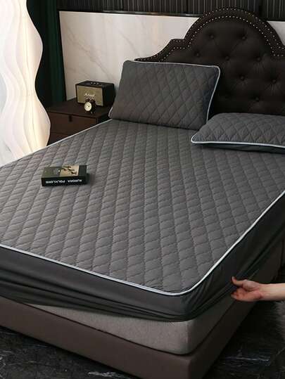 1pc Deep Grey Quilted Waterproof Fitted Fitted Sheet, Suitable For Single/Double Bed, Soft & Comfortable, All Season, Dormitory Bedding, Machine Washable, Suitable For Bedroom & Guest Room