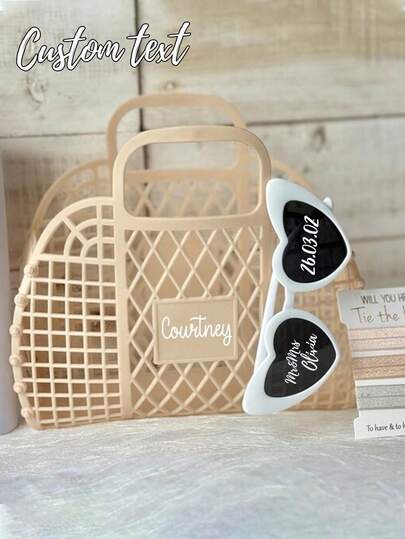 Túi và ly nhựa trong suốt in tên theo yêu cầu, túi quà cưới, có thể tùy chỉnh in tên, túi nhựa trong suốt đi biển, túi nhựa trong suốt phong cách retro cho tiệc độc thân, túi quà tiệc độc thân cổ điển, giỏ nhựa trong suốt cho bé gái cầm hoa, quà tặng thiệp mời phù dâu, thích hợp cho đám cưới, ngày lễ và quà tặng doanh nghiệp.