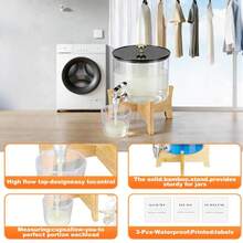 Dispensador de detergente para la ropa con estante, surtidores y tapa de plástico para organizar el cuarto de lavado para detergente líquido y suavizante de telas - transparente - Ver 3