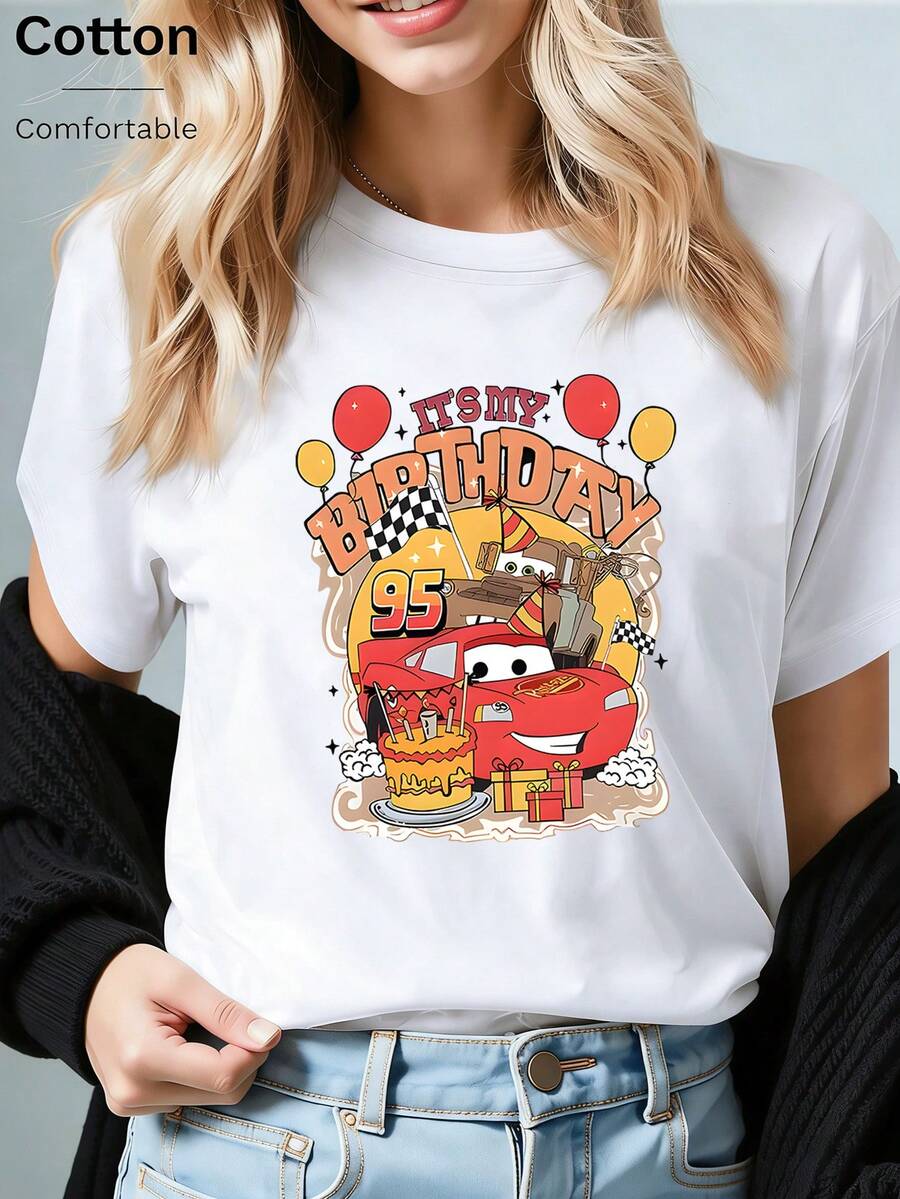 Disney Loose Fit "Cars" Lightning McQueen "IT'S MY BIRTHDAY" Birthday Themed Printed T-Shirt, Suitable For Summer And Spring, Short Sleeved Tops, Women's Clothing, Holiday Gift Party Clothing. - 白色 - 查看 1