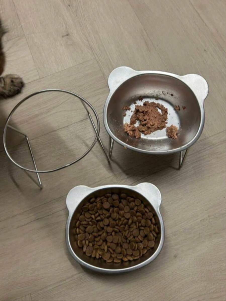 1pc Stainless Steel Cat Ear Shaped Elevated Pet Bowl, Universal For Cats & Dogs, Easy To Clean, Protect Pet's Neck, Food & Water Bowl