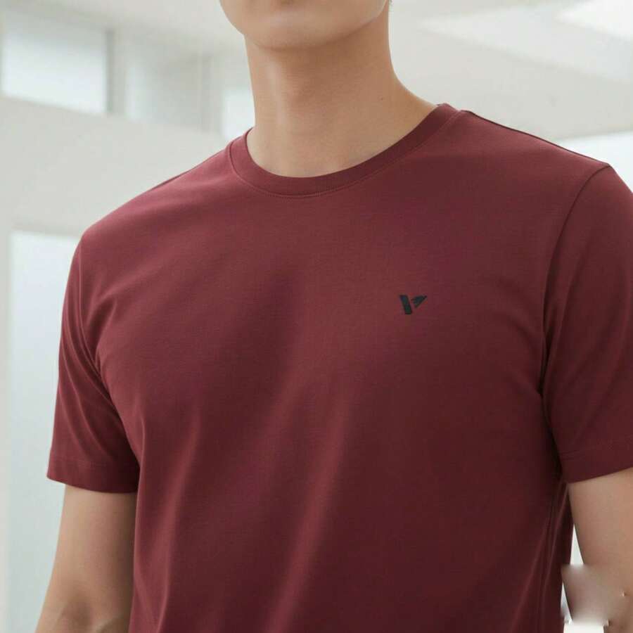 Voker Men's 100% Cotton Slim Fit Plain Basic Casual Everyday T-Shirt. Men's T-Shirt That Doesn't Shrink Or Fade. - 勃根地 - 查看 1
