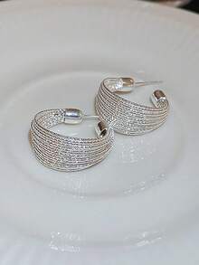 1 Pair European And American Fashion Geometric Circle Textured Multi-Layer Retro Earrings, Suitable For Holidays - Golden Yellow Stud Earrings - View 16