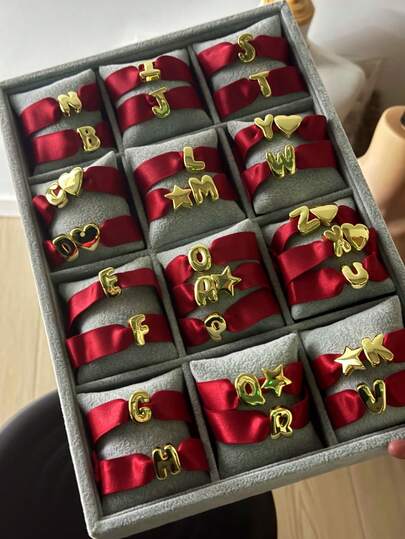 1pc Elegant Holiday Red Heart & Star Velvet Elastic Bracelet, Perfect For Women To Celebrate Festivals, Dates And Parties. Charming Jewelry For Ladies: Red Beads, Gold Beads, New Year Gift, Valentine's Day Gift, Gift For Lover And Friend (Handmade Knotted, Size May Vary)