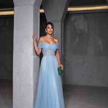 Long, Off-The-Shoulder Tulle Party Dress Without Glitter, Suitable For Bridesmaids, Weddings, And Graduations. - Azul serenidad - Ver 3