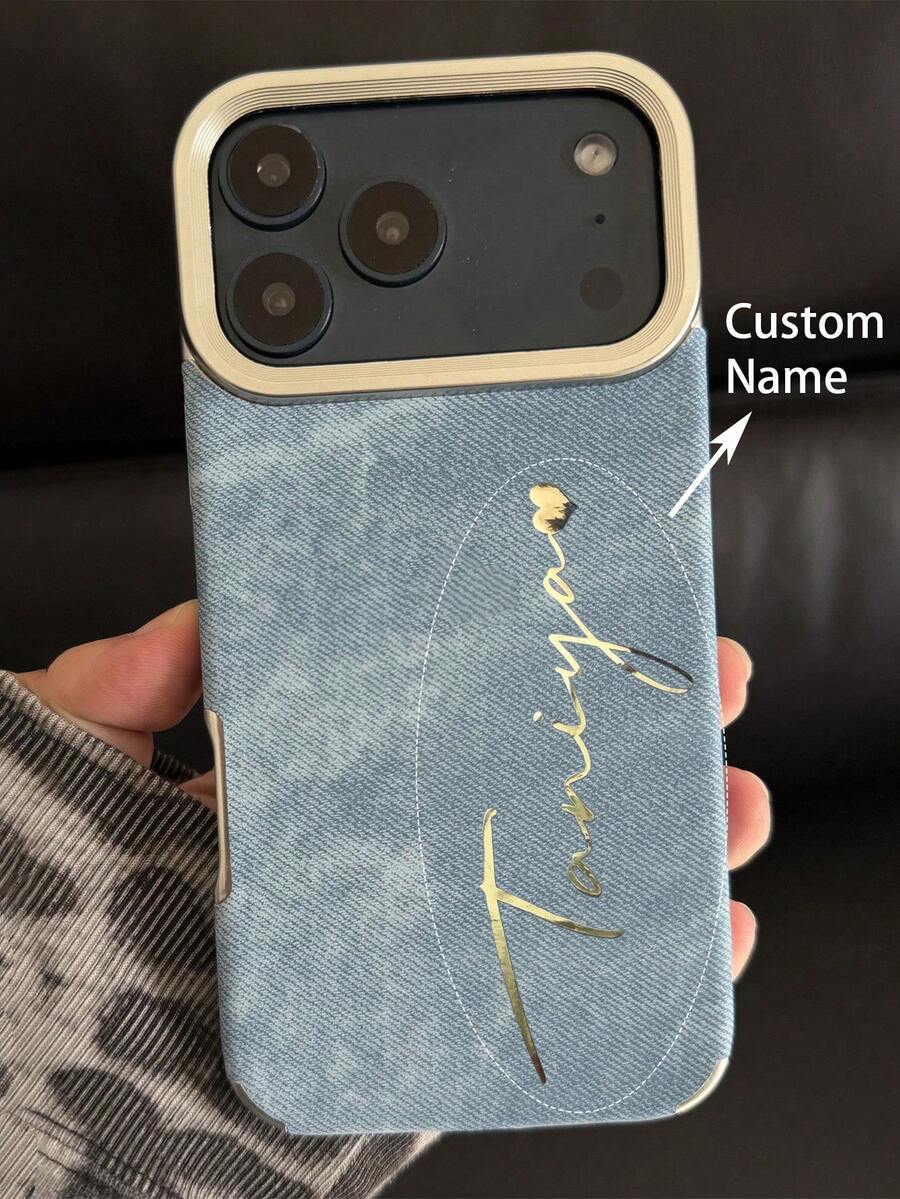 [客製化] 個性化字母刻名 秋冬布紋仿皮 17 16 15 14 13 12 11 Pro Max 14 15 16 Plus 防震保護手機殼 - 藍色 - 查看 1
