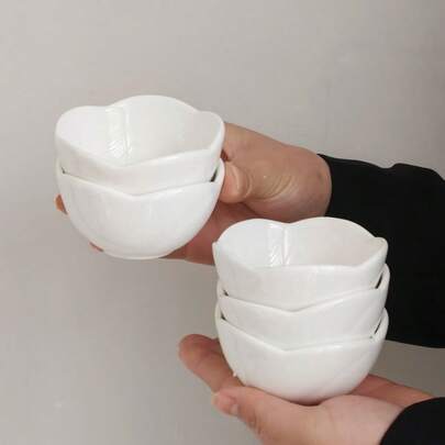 Bộ 4 đĩa đựng gia vị hình hoa bằng sứ trắng, thiết kế hoa văn sáng tạo, thích hợp đựng tương cà, giấm, tương mè, dùng làm đĩa đựng thức ăn, đồ dùng nhà bếp.