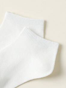 5/10 Pairs Kids Socks, Solid Color Classic Fashion Casual Sports Socks, Skin-Friendly Soft Breathable Short Socks For Daily Wear/Holiday Gift - White - View 4