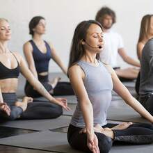 LMBGM 专业头戴式麦克风，带 3.5mm 插头，防噪音全指向麦克风，适用于腰包式无线发射器系统，可用于舞台表演、在线教学、播客、游戏直播、视频录制、讲座、会议演示等。 - 查看 10