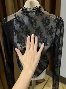 Camiseta interior de cuello alto de encaje para mujer, elegante blusa de manga larga de malla casual para primavera - Negro - Ver 4