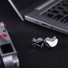 KZ CCA CRA PRO 入耳式监听耳机,超薄振膜动圈驱动单元 IEM 耳机,清晰音质和深沉低音,HiFi 有线游戏耳机,带可拆卸防缠绕线缆,适用于歌手、音乐家、鼓手、DJ(银色/黑色) - 查看 4
