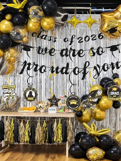 2026届毕业庆典装饰，黑色闪光“我们为你骄傲”毕业横幅花环，适用于学校、家庭、汽车等场所的毕业派对装饰，2026届毕业装饰，黑金2026届毕业派对装饰，2026届毕业流苏装饰，2026届毕业派对悬挂装饰