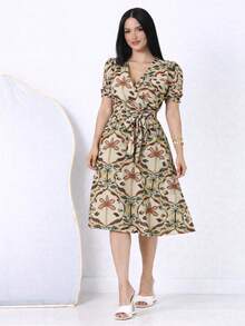 Elegant Women's Midi Dress With A V-Neck, Belt, And A-Line Silhouette, In Printed Fabric. - 米色圖案 - 查看 4