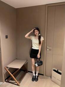 甜辣波点方领短袖针织衫，修身通勤百搭短款针织衫，女士夏季 - 杏色 - 查看 4