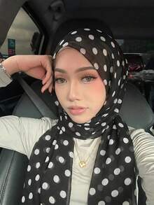1 chiếc khăn choàng dài bằng vải chiffon in họa tiết chấm bi thanh lịch, thoáng khí, đa năng dành cho nữ, thích hợp để chống nắng. - màu đen - Xem 2