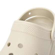 Crocs 5.2厘米鞋跟经典泡泡脚凉鞋，舒适轻便灵活休闲鞋，夏季休闲穿着，运动，日常通勤，休闲鞋，款式编号：207521-2Y2 - 骨白色 - 查看 5