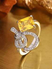 优雅不对称镂空圆环蝴蝶四爪方形黄色戒指，几何珠宝，女士礼物 - 白色 - 查看 5