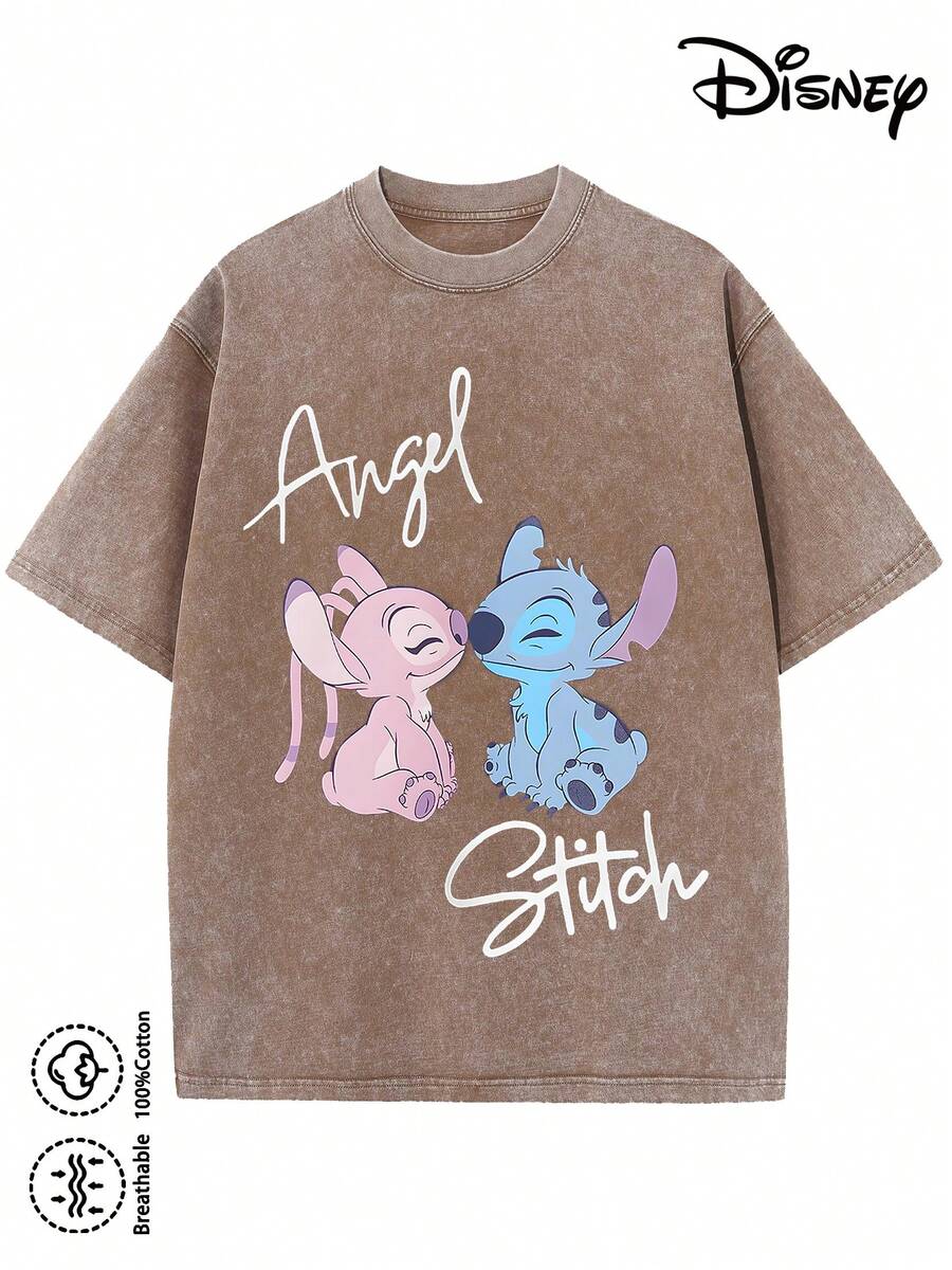 T-shirt Disney pour homme, 100 % coton – idéal pour les vacances en famille. Ce t-shirt doux, prélavé et à col rond, orné d'un adorable imprimé Stitch, présente des détails éclatants et attrayants. Son tissu est résistant et facile d'entretien. Parfait au quotidien, pour les trajets quotidiens et bien plus encore – pour une ambiance festive garantie ! - Marron - Voir 1