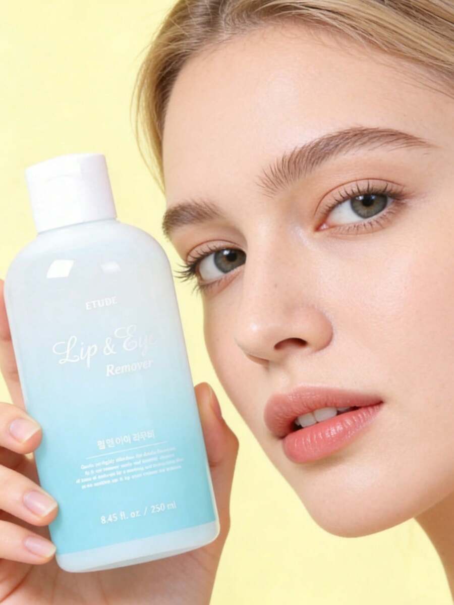 ETUDE 伊蒂之屋唇眼卸妆液采用温和的双相配方,即使是防水和持久型彩妆也能轻松卸除,包括睫毛膏、眼线和唇膏。富含舒缓保湿成分,温和呵护娇嫩肌肤,不会引起刺激、干燥或刺痛感。 - 青碧色 200ML - 查看 1