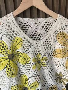 Women's Hollow Floral Print V-Neck Loose Knit Blouse, Suitable For Vacation Summer - Yellow - View 4