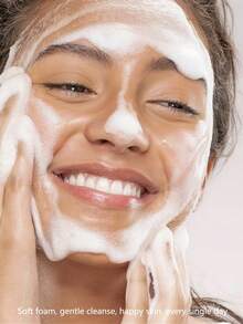 Clarins Gentle Foaming Cleanser - 125ml/4.4 Oz. Net Weight - 125ml - View 8