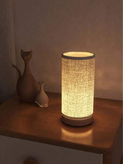1 Lámpara de noche con base de madera y tela vintage que proporciona una iluminación cálida; 1 Lámpara de escritorio creativa y romántica, adecuada para la decoración de la habitación