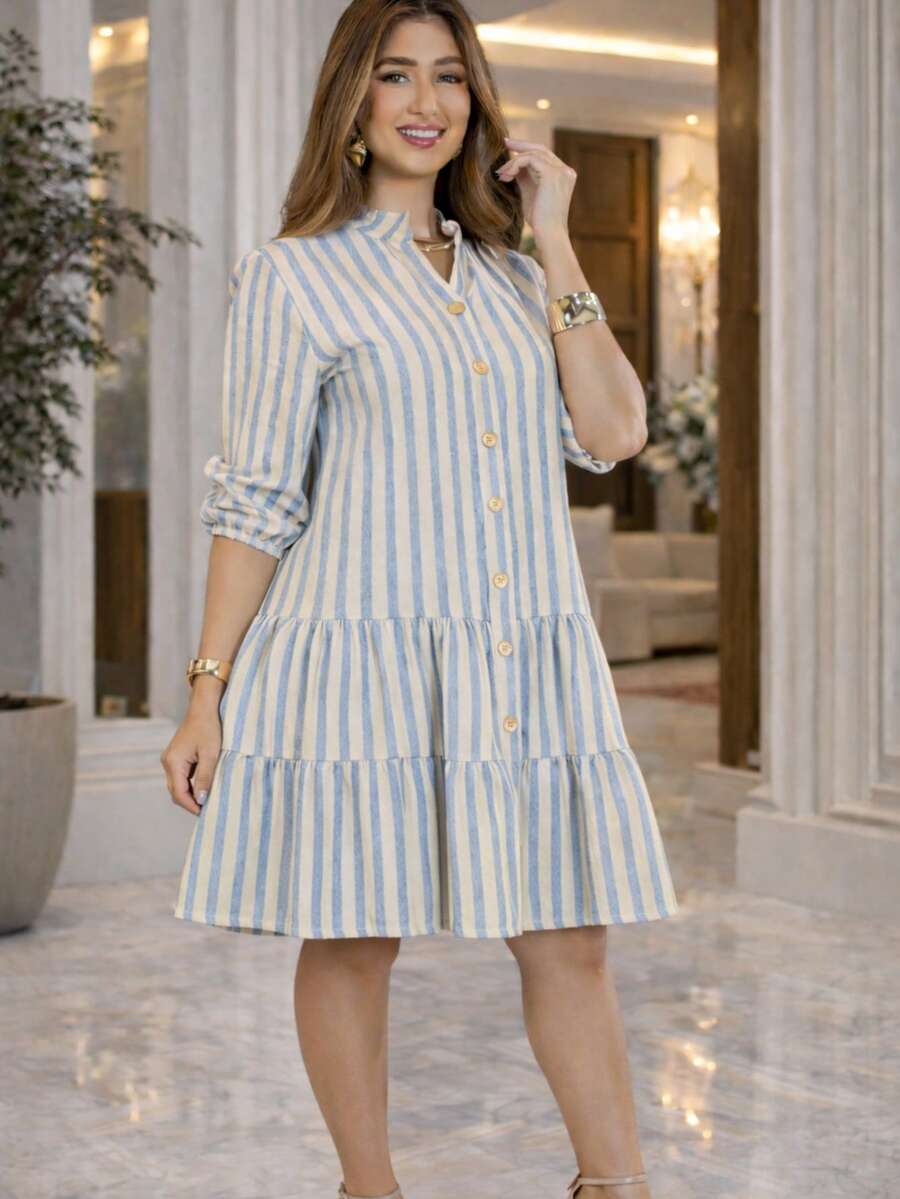 Women's Striped Shirt Dress, Midi Style, Casual, Elegant, Evangelical Fashion, Conservative Woman, Button Details, Front, Ruffle Layer, Comfortable, Flowing Fit. A Delicate, Feminine And Stylish Dress For Women Who Value Comfort And Sophistication In Their Daily Lives. - 淺藍色 - 查看 1