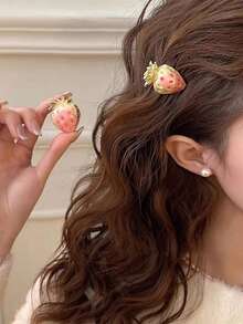 2PCS Delicate And Adorable Strawberry Bangs Hair Clip Stylish And Chic Sweet Girl's Versatile Hair Clip With Tousled Bangs - Multicolor - View 2