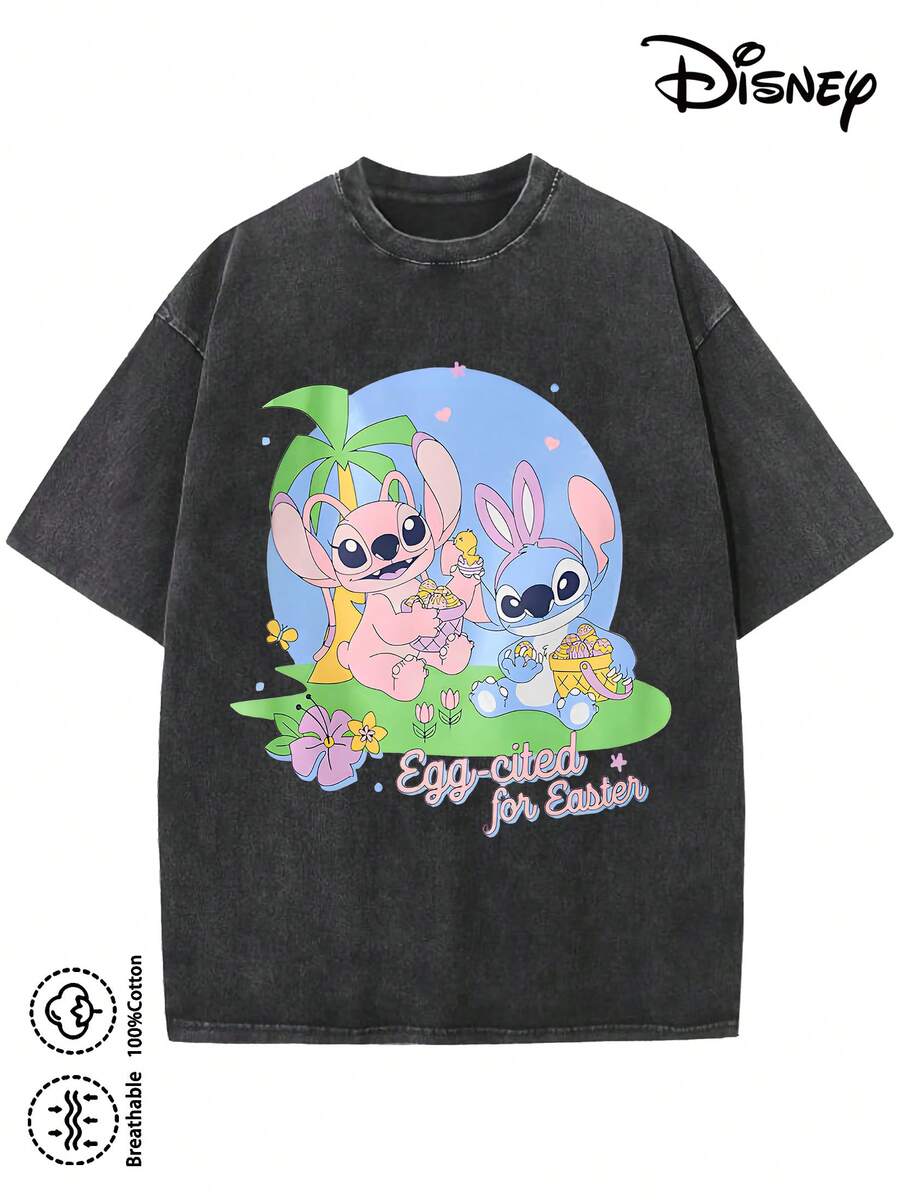 Disney T-Shirt For Men Made From 100% Cotton – Perfect For Family Holidays. This Soft, Pre-Washed Crew Neck T-Shirt With A Cute Stitch Print Features Vibrant And Appealing Details. The Fabric Is Durable And Easy To Care For. Ideal For Everyday Wear, Commuting, And More – For Pure Holiday Vibes. - 黑色 - 查看 1