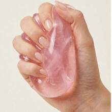 1个可塑形慢回弹蓝色椰子油手工捏捏球，直径6厘米圆形麦芽减压捏捏玩具，适合作为理想的节日礼物、趣味可爱礼物、生日礼物、复活节礼物、万圣节礼物、圣诞节礼物和派对小礼物。 - 彩色 - 查看 4