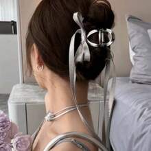 ガーリー ロングリボンクリップ シルバー バレエ風 シャーククリップ ヘアアレンジ 半束ね 全アップ 可愛い ヘアアクセ - AA - チェックする 3